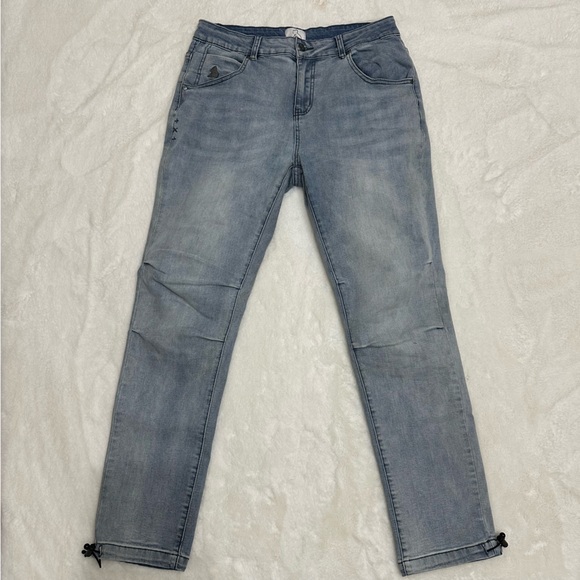 Distressed regular fit jeans - Picture 1 of 2